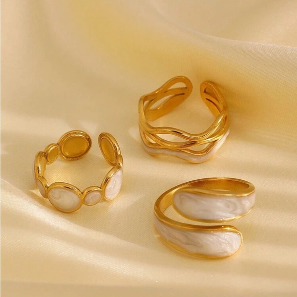 Asymmetrical Gold Artistic Loop Ring Set - Picture 1 of 13
